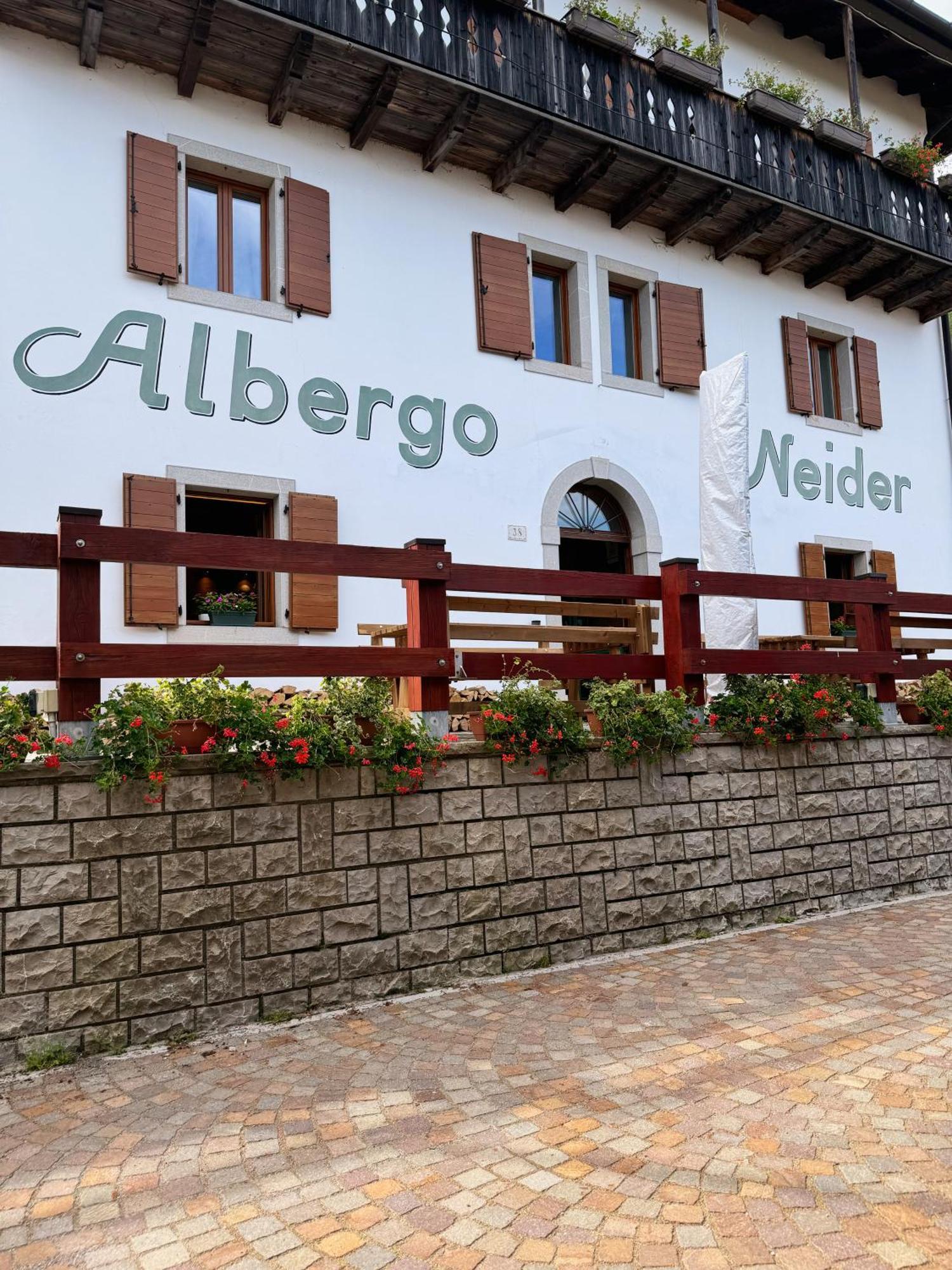 Neider Hotel Sauris Buitenkant foto
