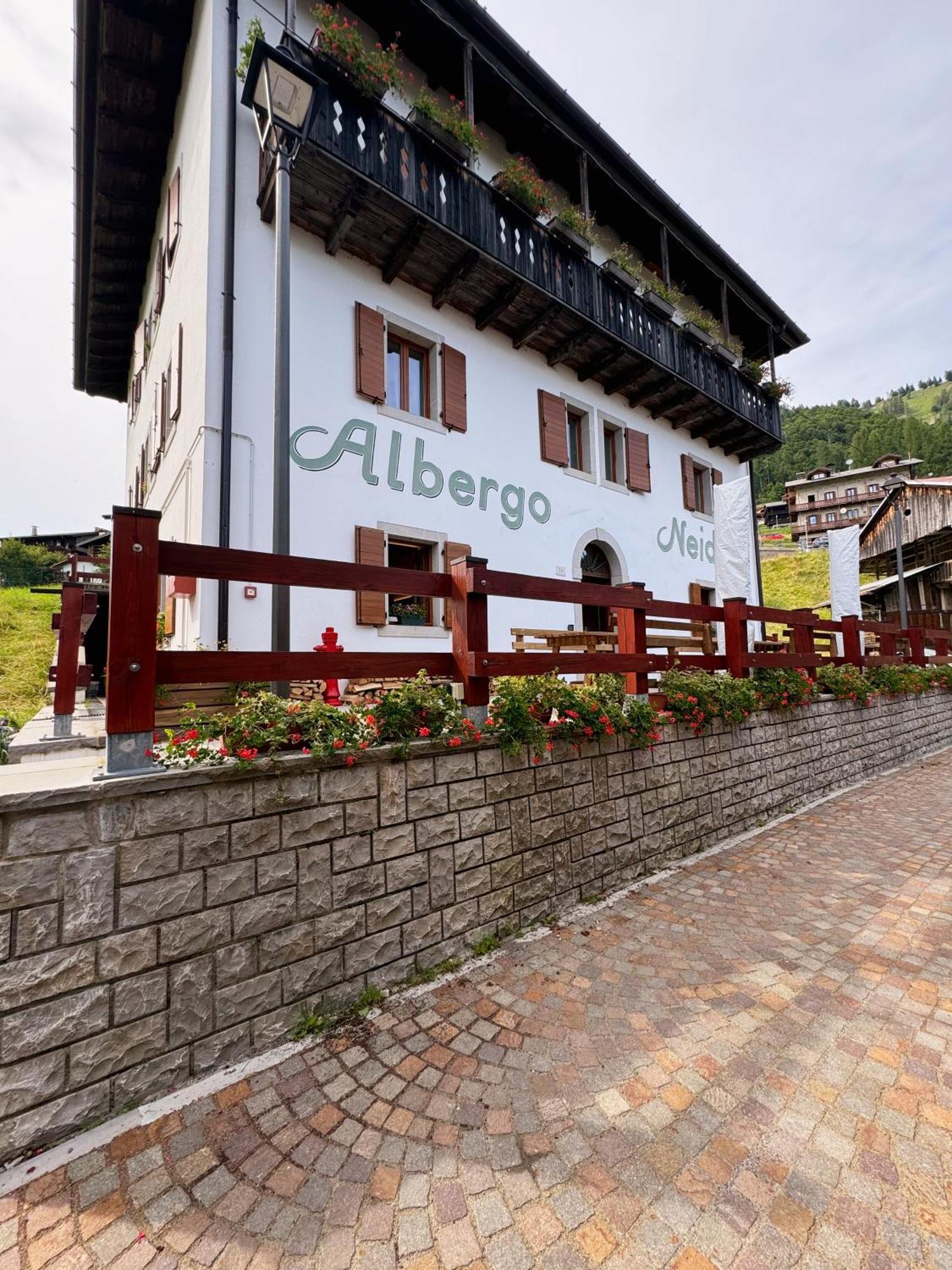 Neider Hotel Sauris Buitenkant foto