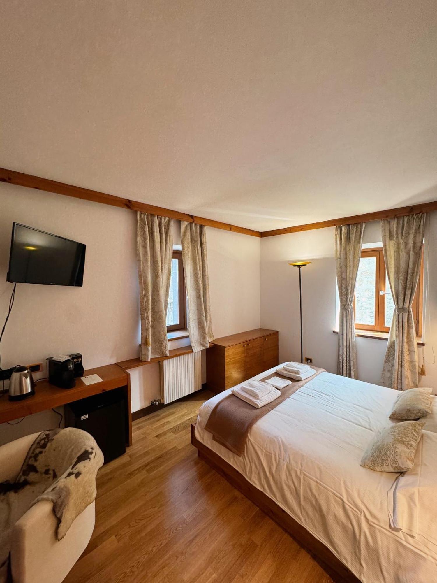 Neider Hotel Sauris Buitenkant foto
