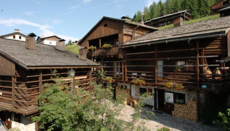 Neider Hotel Sauris Buitenkant foto