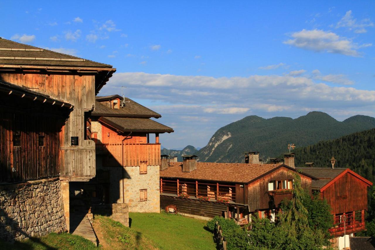 Neider Hotel Sauris Buitenkant foto